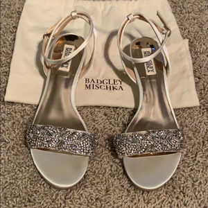 Badgley Mischka Flats